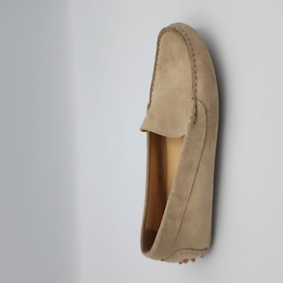 M. GEMI The Felize Tan Suede Driving Moccasins, size 38 - Picture 4 of 6